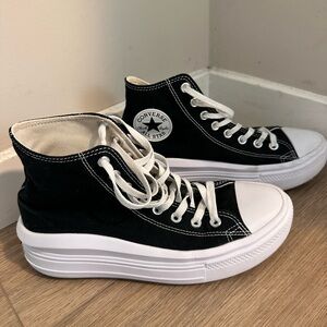 Chuck Taylor All star move sneakers